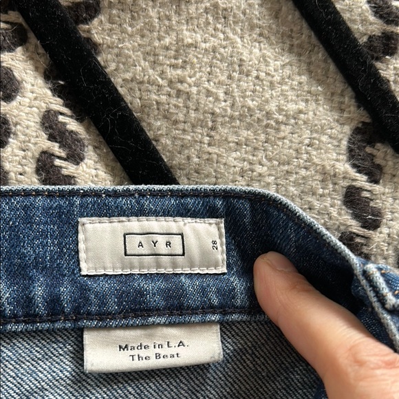 AYR “The Beat” barrel leg jeans size 28 - Picture 3 of 4